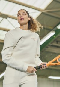 Спортивная толстовка