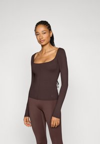 Спортивная майка