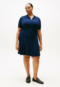 Короткое платье