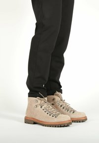 Зимние ботинки Зимние ботинки