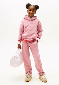 Спортивные штаны