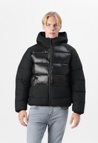 Зимняя куртка Зимняя куртка