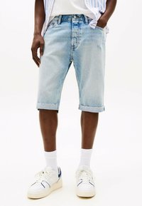 Шорты Шорты