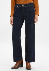 Свободные джинсы