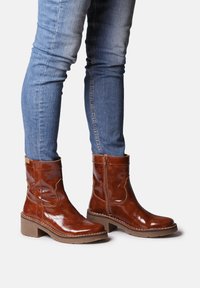 Ковбойские сапожки