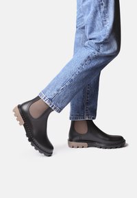 Ботинки челси