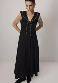 Платье макси