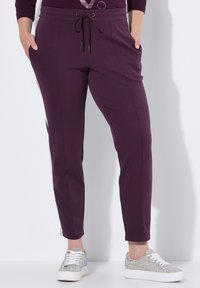 Спортивные штаны