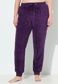 Спортивные штаны