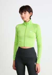 Спортивная куртка