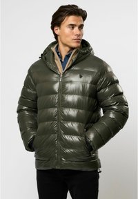 Зимняя куртка