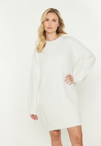 Вязаное платье