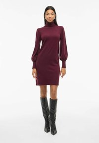 Вязаное платье