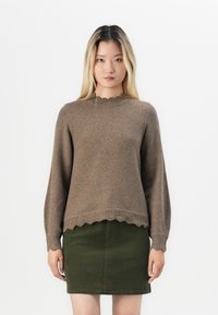 Пуловер Пуловер