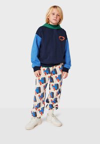 Спортивные штаны