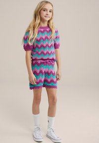 Шорты Шорты