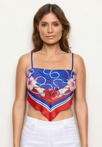 Топ на бретельках