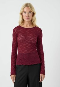 Кружевная блузка