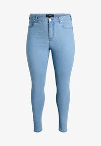 Узкие джинсы