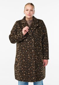 Шерстяное пальто