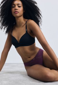 Стринги Стринги