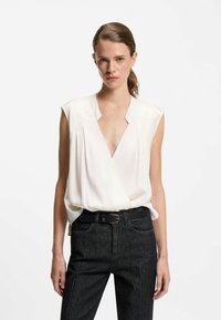 Шелковая блузка