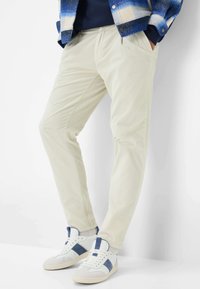 Вельветовые брюки Вельветовые брюки