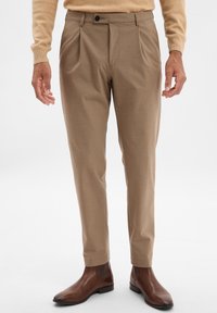 Костюмные брюки