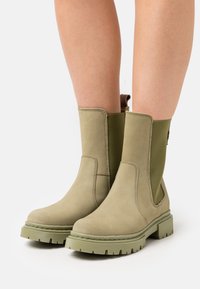 Ботинки челси Ботинки челси