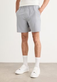 Шорты Шорты