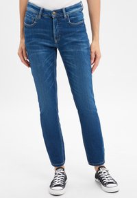 Джинсы Джинсы