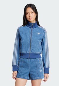 Спортивная куртка