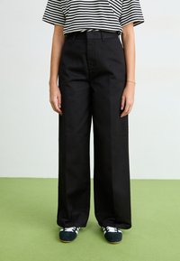 Широкие брюки