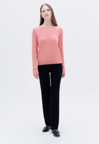 Широкие брюки Широкие брюки