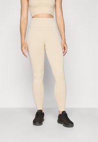 Спортивные штаны Спортивные штаны