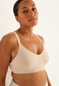 Бюстгальтер