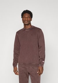 Спортивная кофта