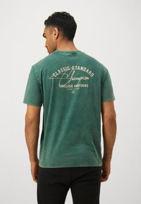 Спортивная майка