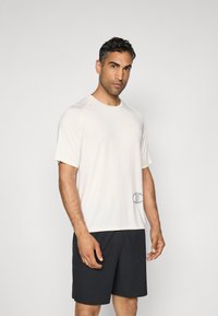 Спортивная майка