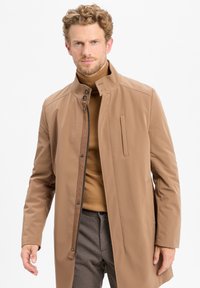 Короткое пальто