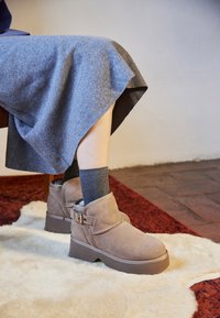 Зимние ботинки