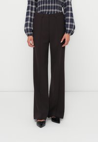 Прямые брюки Прямые брюки