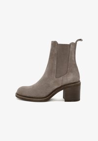 Ботинки челси