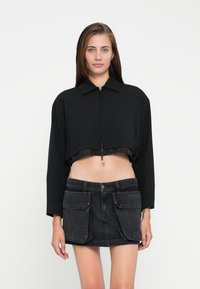 Короткая куртка