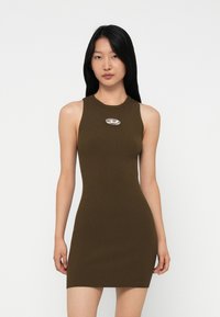 Короткое платье Короткое платье