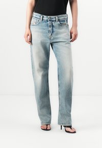 Прямые джинсы Прямые джинсы