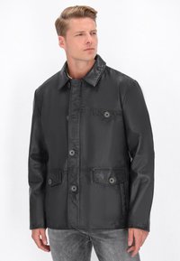 Кожаная куртка