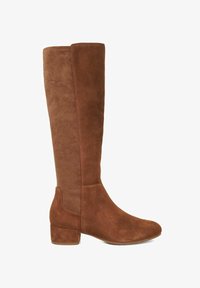 Широкие сапоги