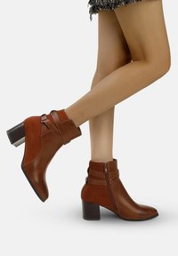 Ковбойские сапожки