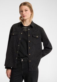 Джинсовая блузка Джинсовая блузка